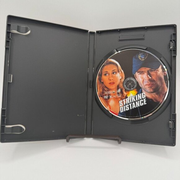 Striking Distance (1993) DVD - Good Condition - Picture 3 of 5